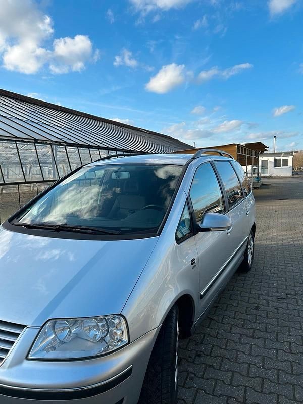 Silber Gebraucht 2005 VW Sharan Van / Kleinbus | 2.500 € - Bild 1/4