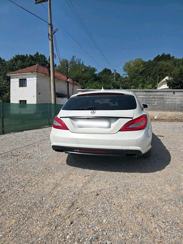 Używany Mercedes CLS350 265 KM (194 kW) 2013 Biały Kombi