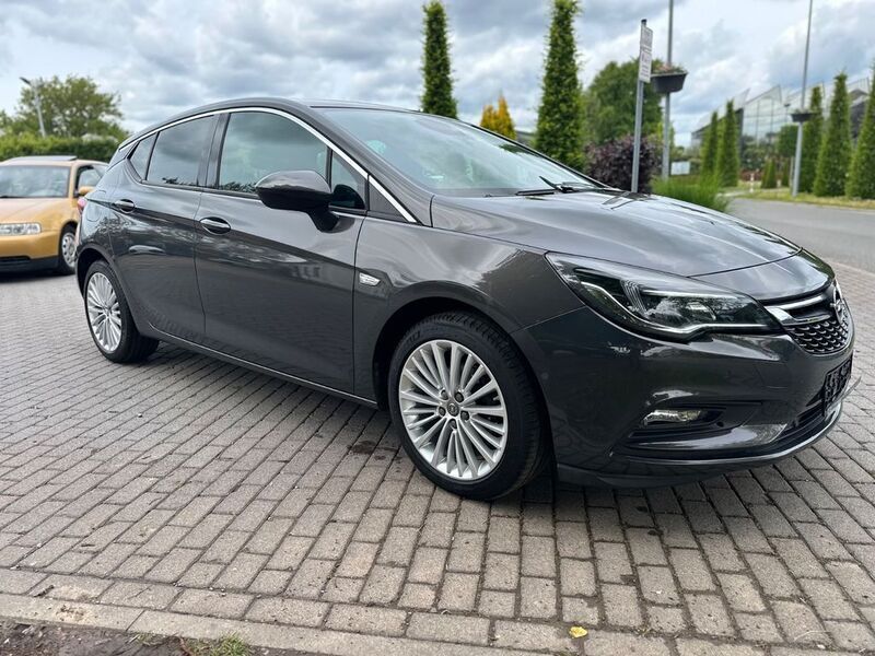 Grau Gebraucht 2016 Opel Astra Innovation Limousine | 9.500 € (Fairer Preis) - Bild 1/4