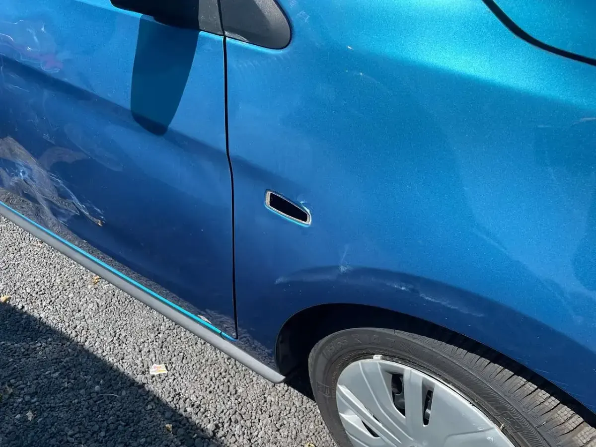 Gebraucht Mitsubishi Space Star Basis 71 PS (52 kW) 2018 Blau Kleinwagen