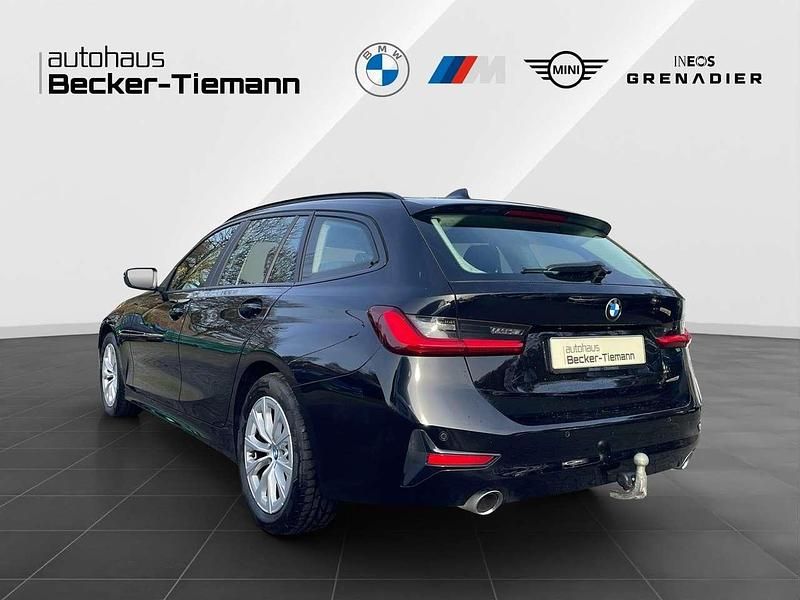 Gebraucht BMW 320 Advantage 190 PS (139 kW) 2022 Schwarz Limousine
