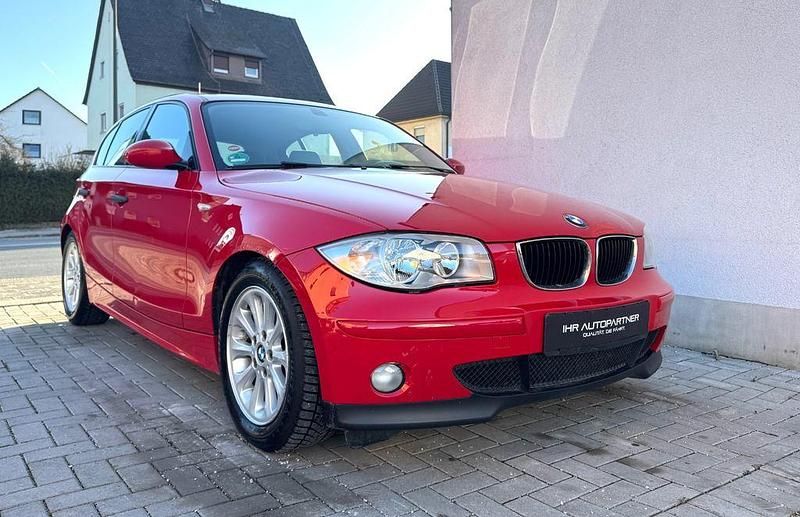 Rot Gebraucht 2005 BMW 118 Performance Kleinwagen | 3.990 € (Fairer Preis) - Bild 1/4