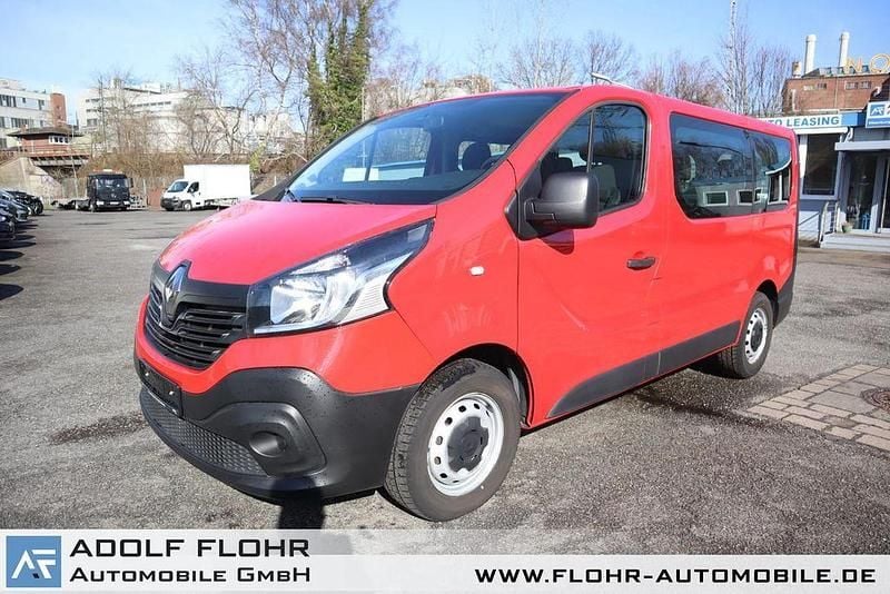 Gebraucht Renault Trafic Authentique 95 PS (69 kW) 2018 Volcano red Van / Kleinbus