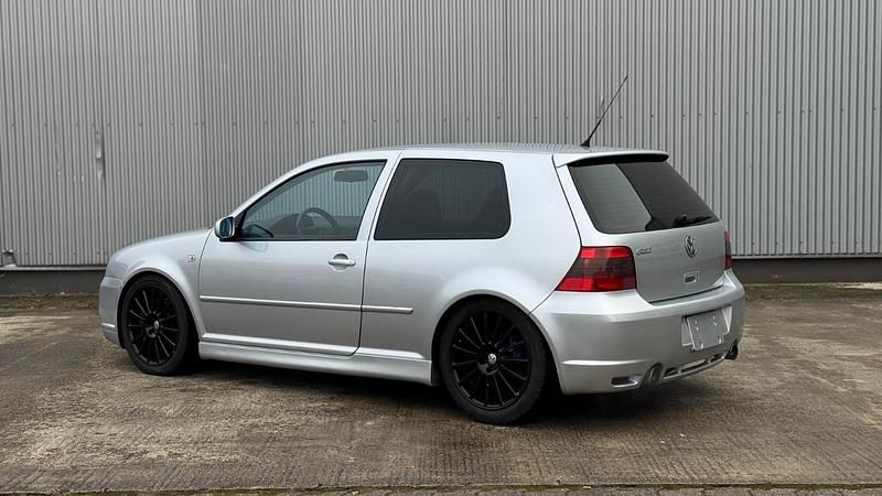 Gebraucht VW Golf IV R 241 PS (177 kW) 2003 Silber Limousine