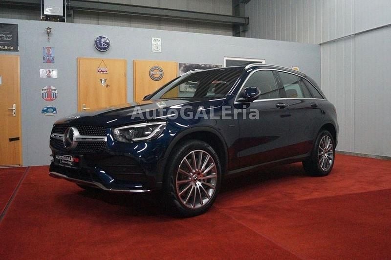 Gebraucht Mercedes GLC300e AMG 194 PS (142 kW) 2021 Blau SUV