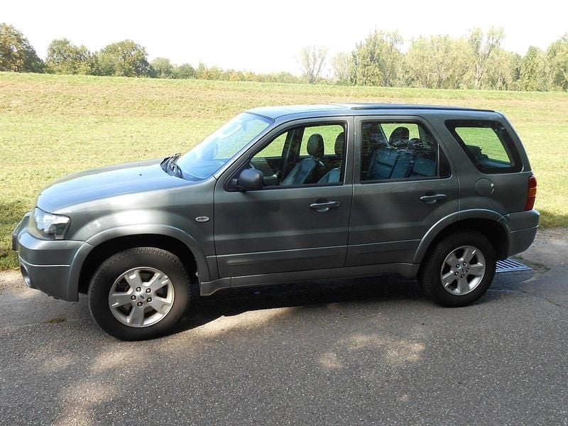 Gebraucht Ford Maverick XLT 203 PS (149 kW) 2005 Grün SUV