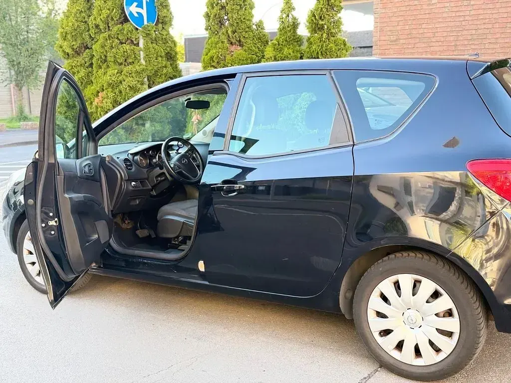 Gebraucht Opel Meriva 101 PS (74 kW) 2010 Van / Kleinbus