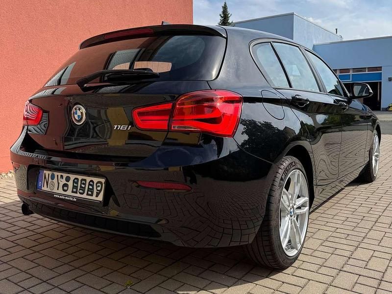 Schwarz Gebraucht 2015 BMW 116 Advantage Kleinwagen | 8.750 € (Fairer Preis) - Bild 1/4
