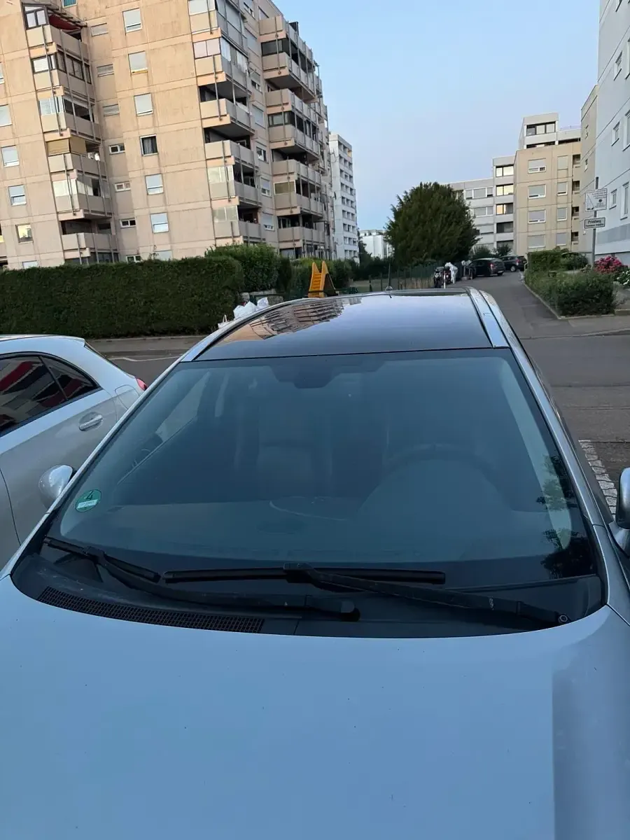 Gebraucht Toyota Avensis Executive 150 PS (110 kW) 2009 Grau Kombi