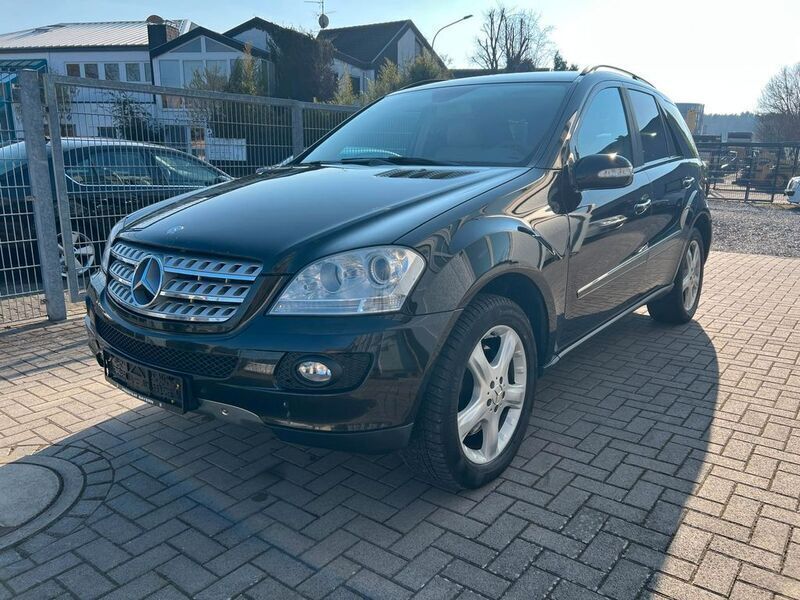 Schwarz Gebraucht 2007 Mercedes ML420 SUV | 5.900 € (Superpreis) - Bild 1/4