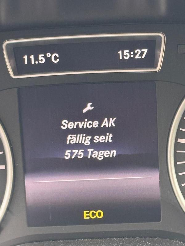 Gebraucht Mercedes A180 121 PS (88 kW) 2014 Grau Kleinwagen