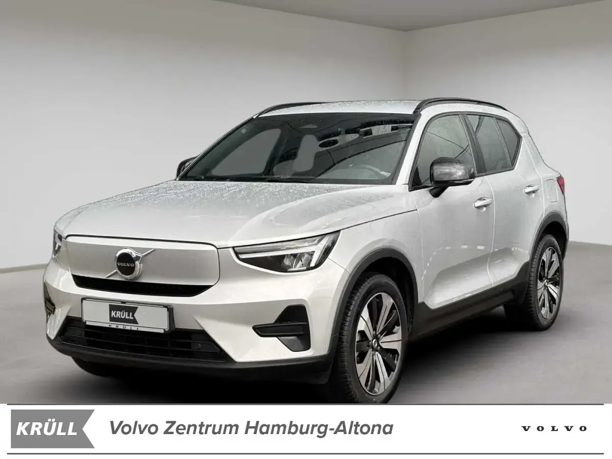 Gebraucht Volvo XC40 Plus 185 kW (252 PS) 2023 Schwarz (onyx black / metallic) SUV