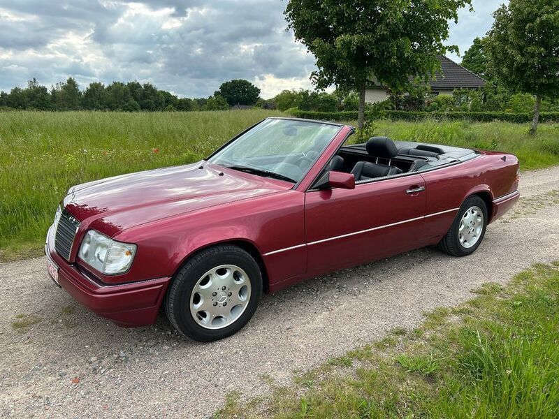 Rot Gebraucht 1994 Mercedes 320 Cabrio | 49.900 € - Bild 1/4