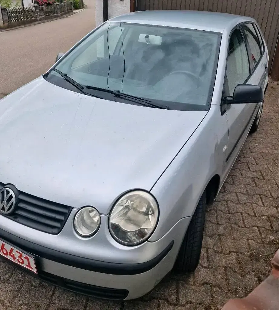 Gebraucht VW Polo 74 PS (54 kW) 2003 Silber Kleinwagen