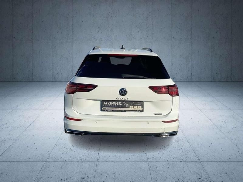 Gebraucht VW Golf VIII R-line 190 PS (139 kW) 2022 Pure white Kombi