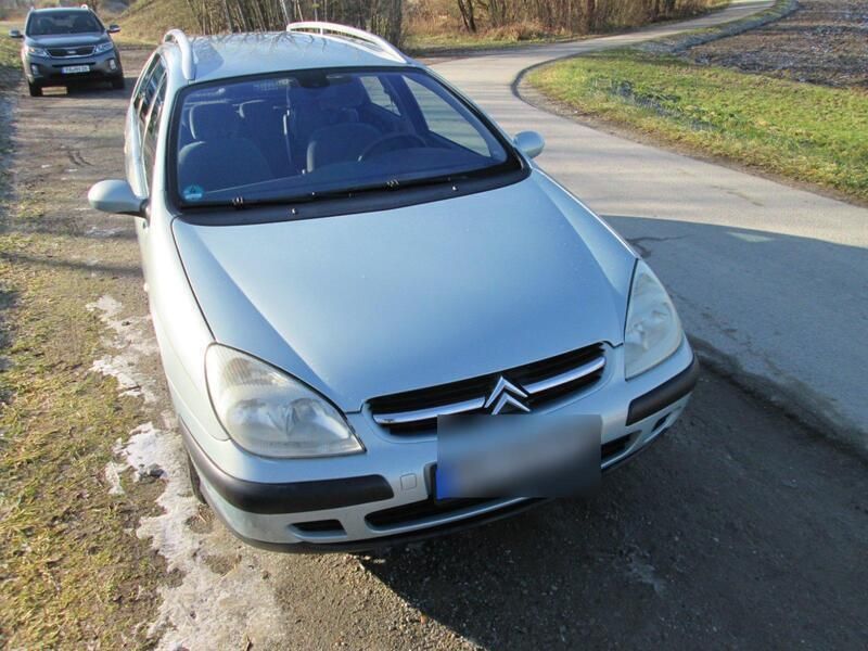 Blau Gebraucht 2004 Citroën C5 Kombi | 280 € - Bild 1/4