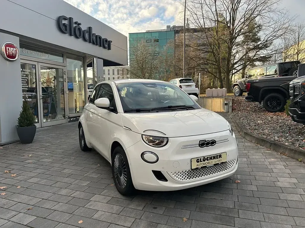 Gebraucht Fiat 500e Basis 86 kW (118 PS) 2023 Weiß Limousine