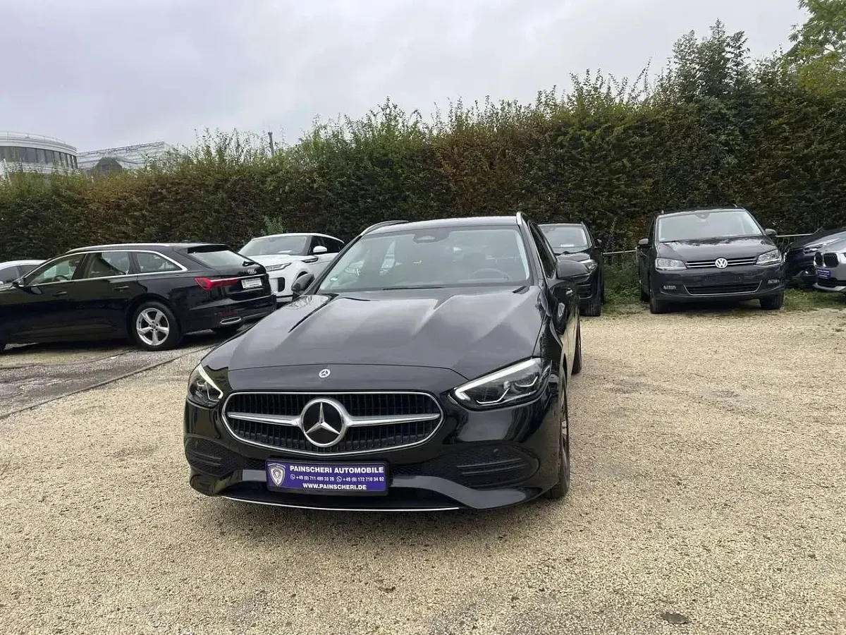 Gebraucht Mercedes C220 Avantgarde 200 PS (147 kW) 2023 Schwarz/baltic black Kombi