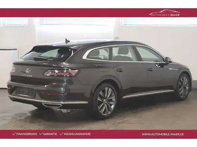 Usata VW Arteon Elegance 200 CV (147 kW) 2023 Grigio Station wagon