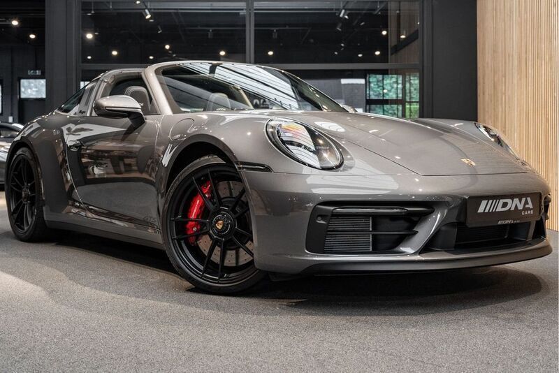 Grau Gebraucht 2022 Porsche 911 Targa 4 Cabrio | 192.992 € - Bild 1/4