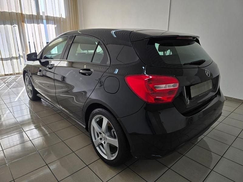 Gebraucht Mercedes A180 150 PS (110 kW) 2014 Schwarz Limousine