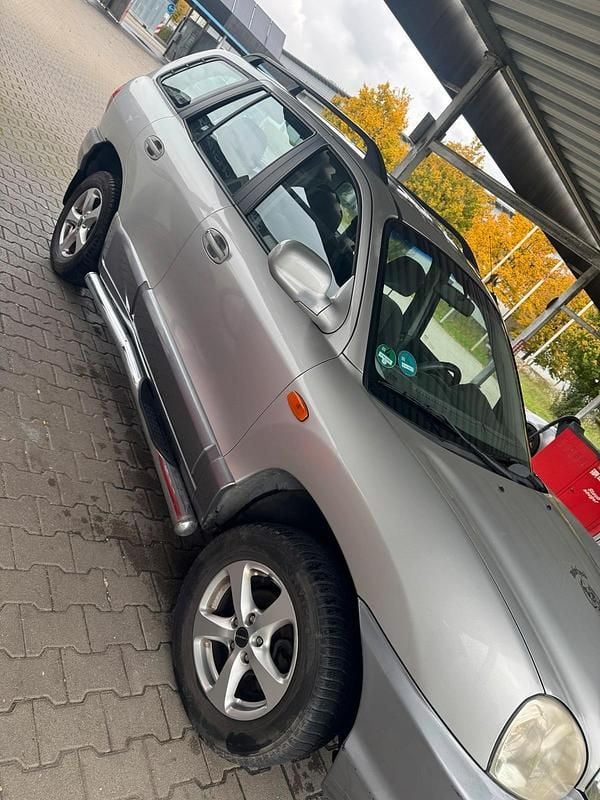 Silber Gebraucht 2003 Hyundai Santa Fe SUV | 2.400 € (Fairer Preis) - Bild 1/4