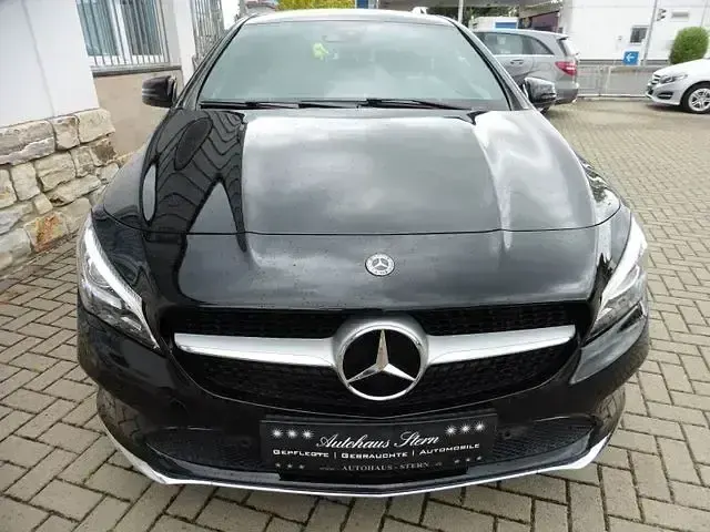 Gebraucht Mercedes CLA200 Shooting Brake 156 PS (114 kW) 2019 Andere Kombi