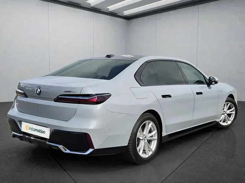 Gebraucht BMW i7 334 kW (455 PS) 2025 Grau Limousine