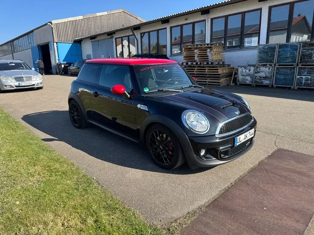 Occasion Mini John Cooper Works 211 ch (155 kW) 2011 Noir Citadine