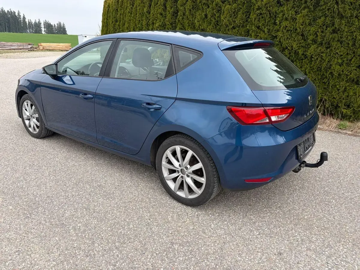 Gebraucht Seat Leon Style 140 PS (102 kW) 2013 Blau Limousine