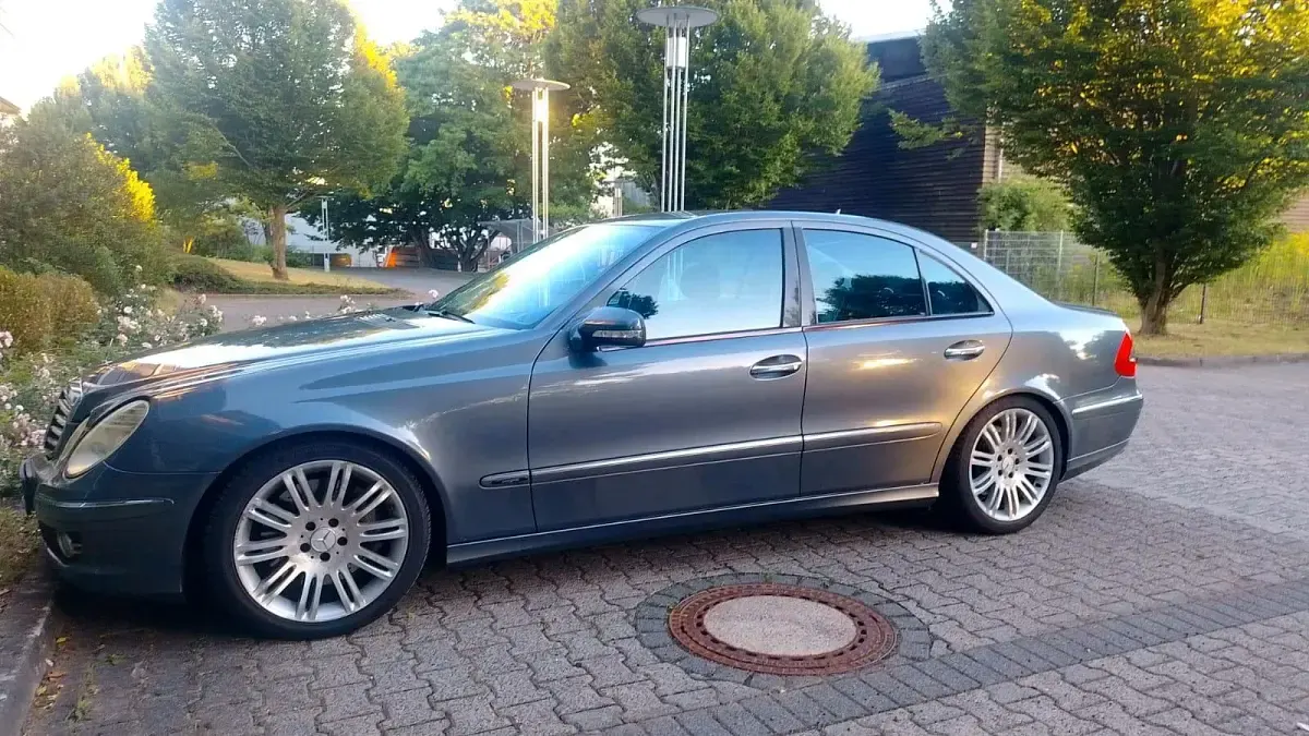 Gebraucht Mercedes E420 400 PS (294 kW) 2006 Grau Limousine