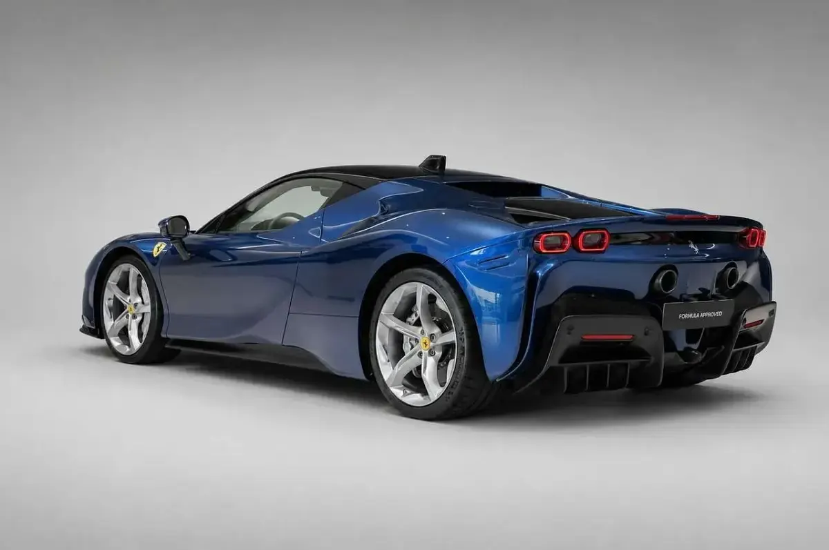 Gebraucht Ferrari SF90 1001 PS (736 kW) 2022 Blu tour de france Coupé