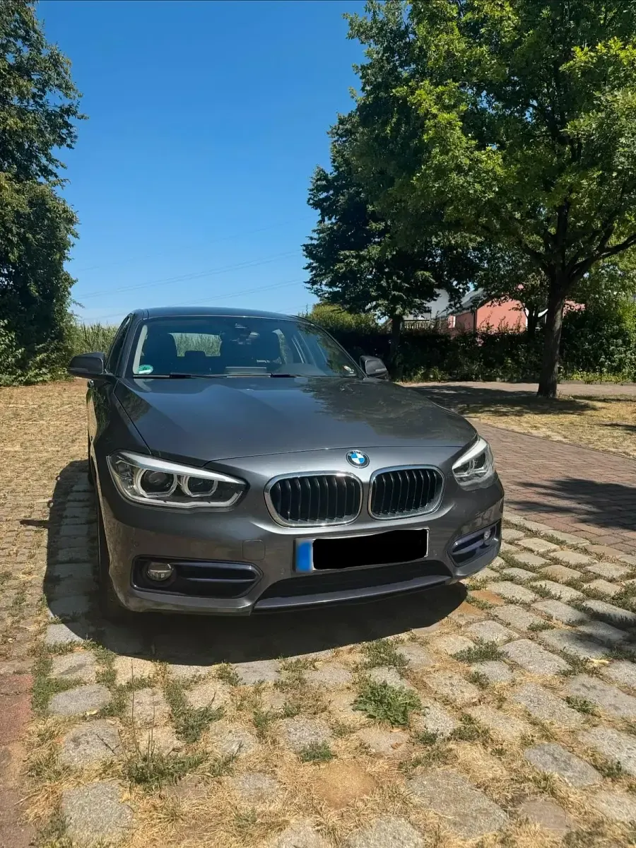 Gebraucht BMW 118 Sport Line 136 PS (100 kW) 2015 Grau Kleinwagen