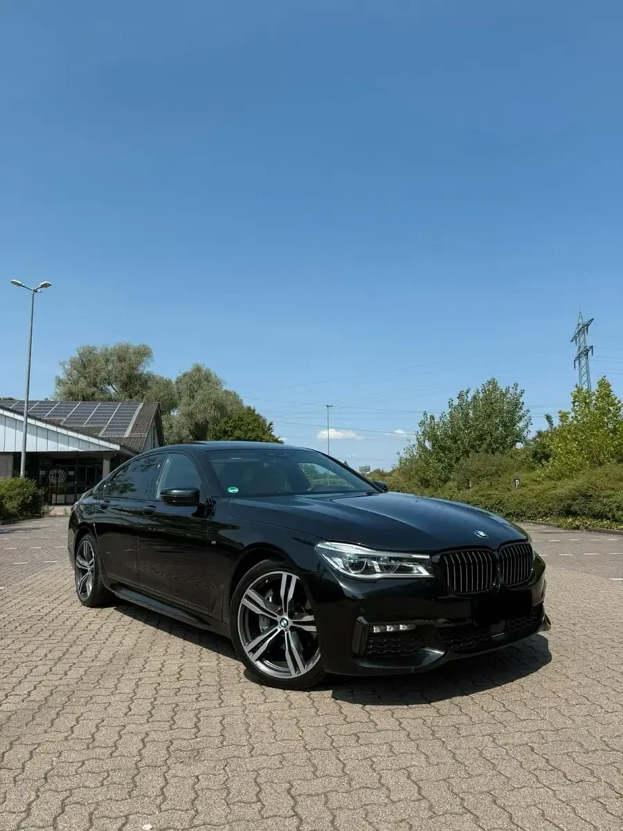 Gebraucht BMW 730 M Sport 265 PS (194 kW) 2018 Schwarz Limousine