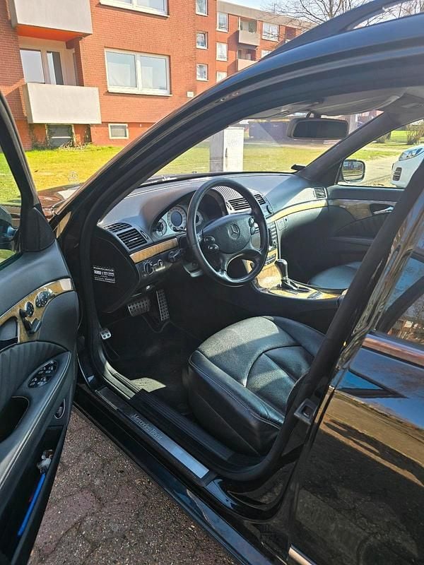 Gebraucht Mercedes E280 190 PS (139 kW) 2006 Schwarz Kombi
