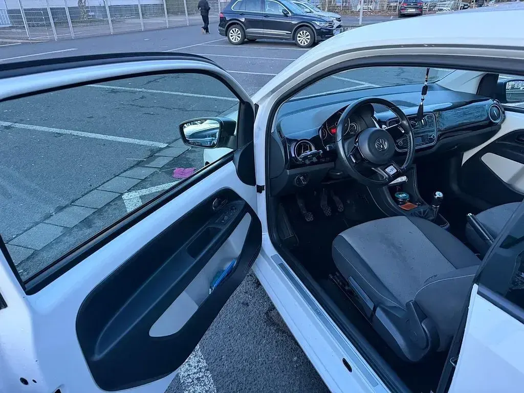 Gebraucht VW up! 60 PS (44 kW) 2013 Weiß Kleinwagen