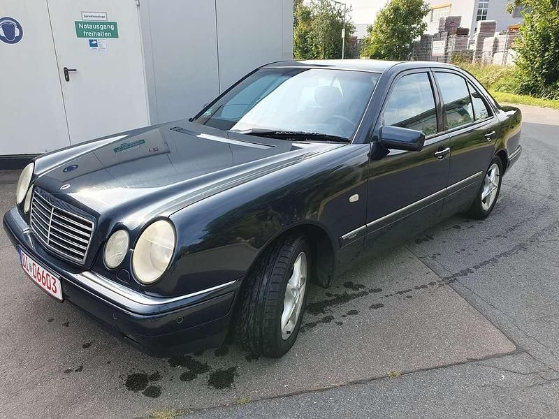 Other Gebraucht 1997 Mercedes E280 Avantgarde Limousine | 3.999 € (Fairer Preis) - Bild 1/4