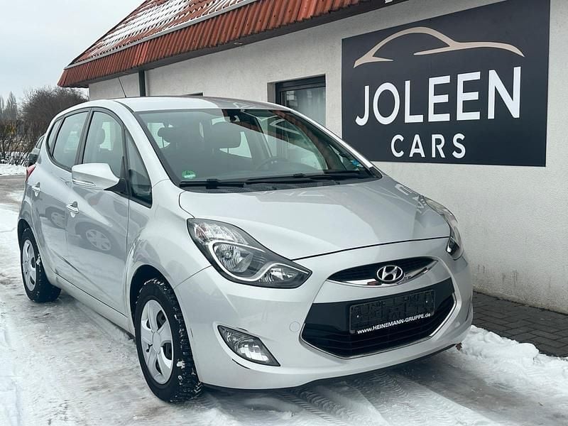 Silber Gebraucht 2014 Hyundai ix20 Classic Kleinwagen | 4.999 € (Guter Preis) - Bild 1/4