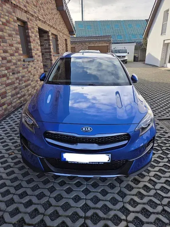 Gebraucht Kia XCeed Vision 140 PS (102 kW) 2020 Blau SUV