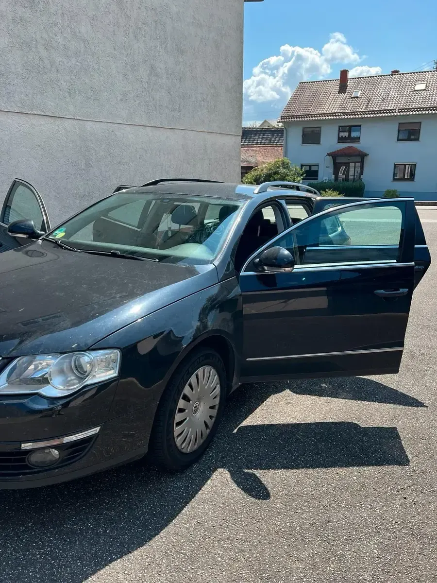 Gebraucht VW Passat 110 PS (80 kW) 2010 Schwarz Kombi