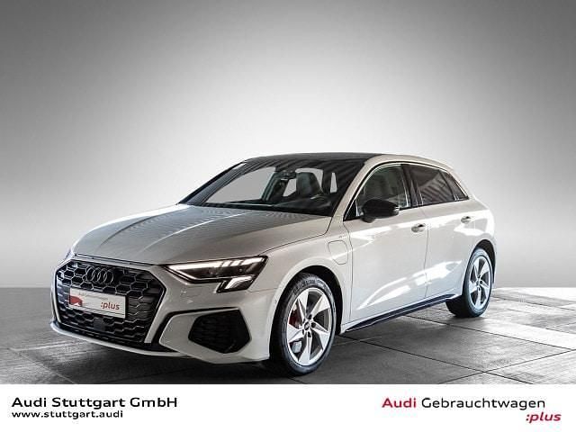 Gletscherweiß metallic Gebraucht 2023 Audi A3 Sportback e-tron S-Line Kleinwagen | 29.940 € (Fairer Preis) - Bild 1/4