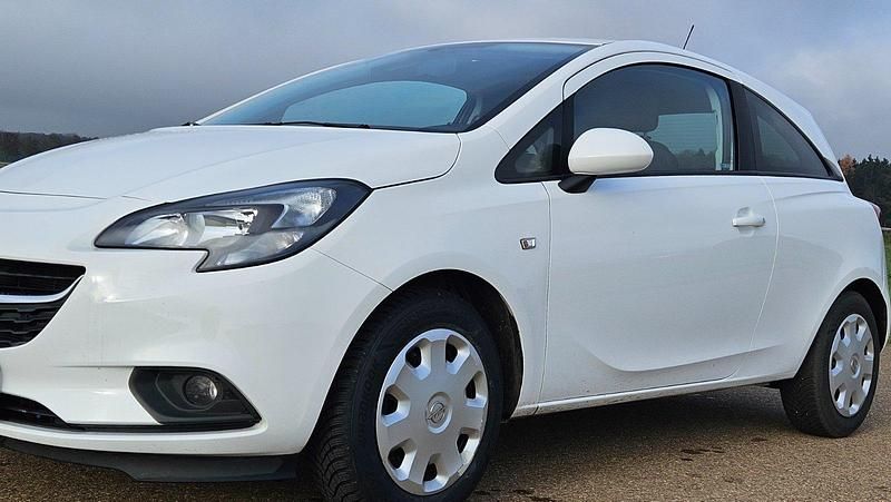 Weiß Gebraucht 2017 Opel Corsa Kleinwagen | 6.800 € (Guter Preis) - Bild 1/4
