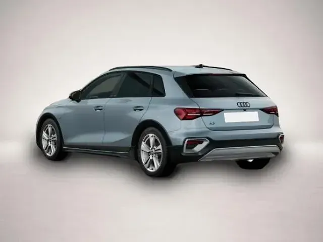 Gebraucht Audi A3 Ambiente 150 PS (110 kW) 2025 Manufacturer Limousine