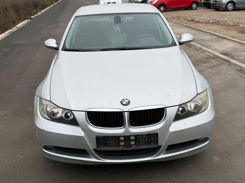 Gebraucht BMW 318 Advantage 129 PS (94 kW) 2007 Silber Limousine