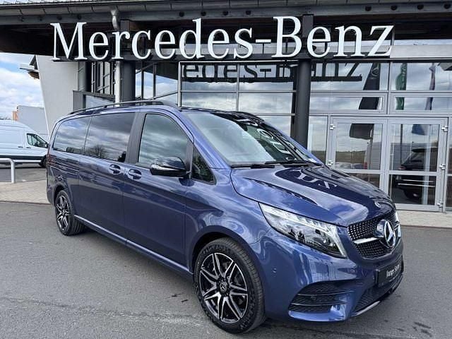 Sodalithblau metallic Gebraucht 2024 Mercedes V250 AMG Van / Kleinbus | 71.890 € (Superpreis) - Bild 1/4