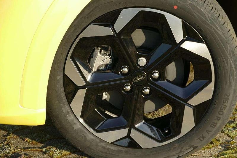 Gebraucht Ford Puma Gen-E Premium 124 kW (169 PS) 2025 Electric yellow 3c SUV