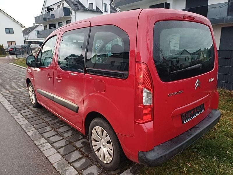 Gebraucht Citroën Berlingo 109 PS (80 kW) 2009 Rot Van / Kleinbus