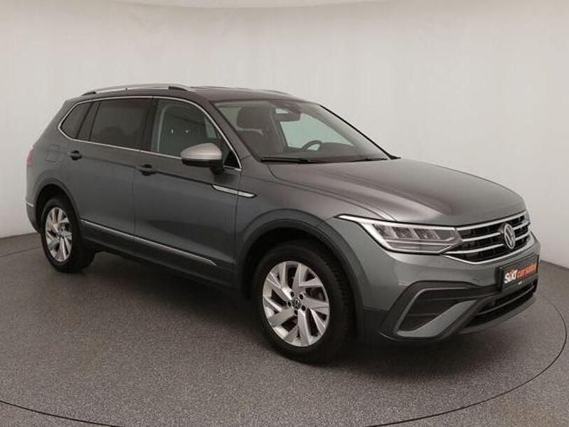 Grau Gebraucht 2024 VW Tiguan Allspace S SUV | 30.440 € (Superpreis) - Bild 1/4
