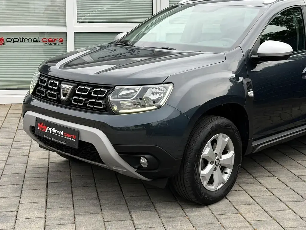 Gebraucht Dacia Duster 131 PS (96 kW) 2021 Grau SUV