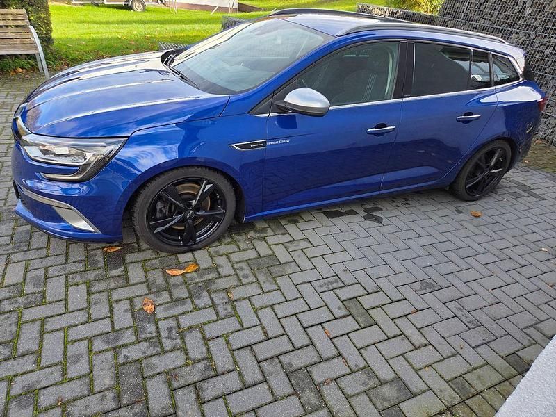 Blau Gebraucht 2018 Renault Mégane GT GT Coupé | 14.500 € (Etwas zu teuer) - Bild 1/4